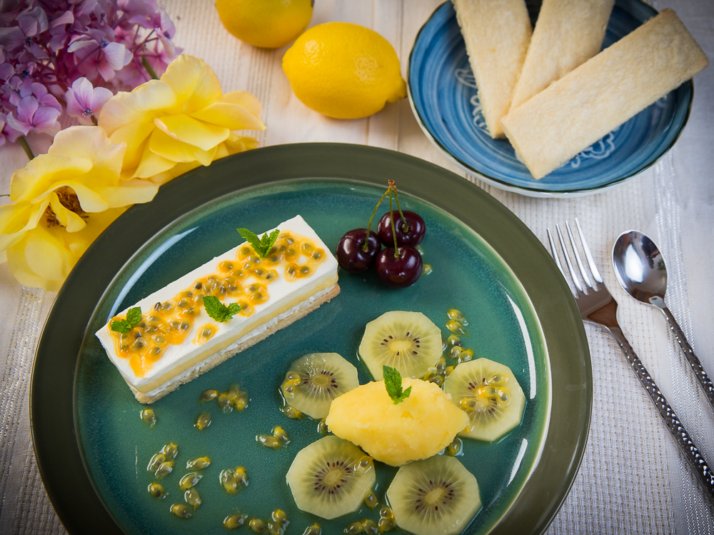 Vanilla and lemon mouse.